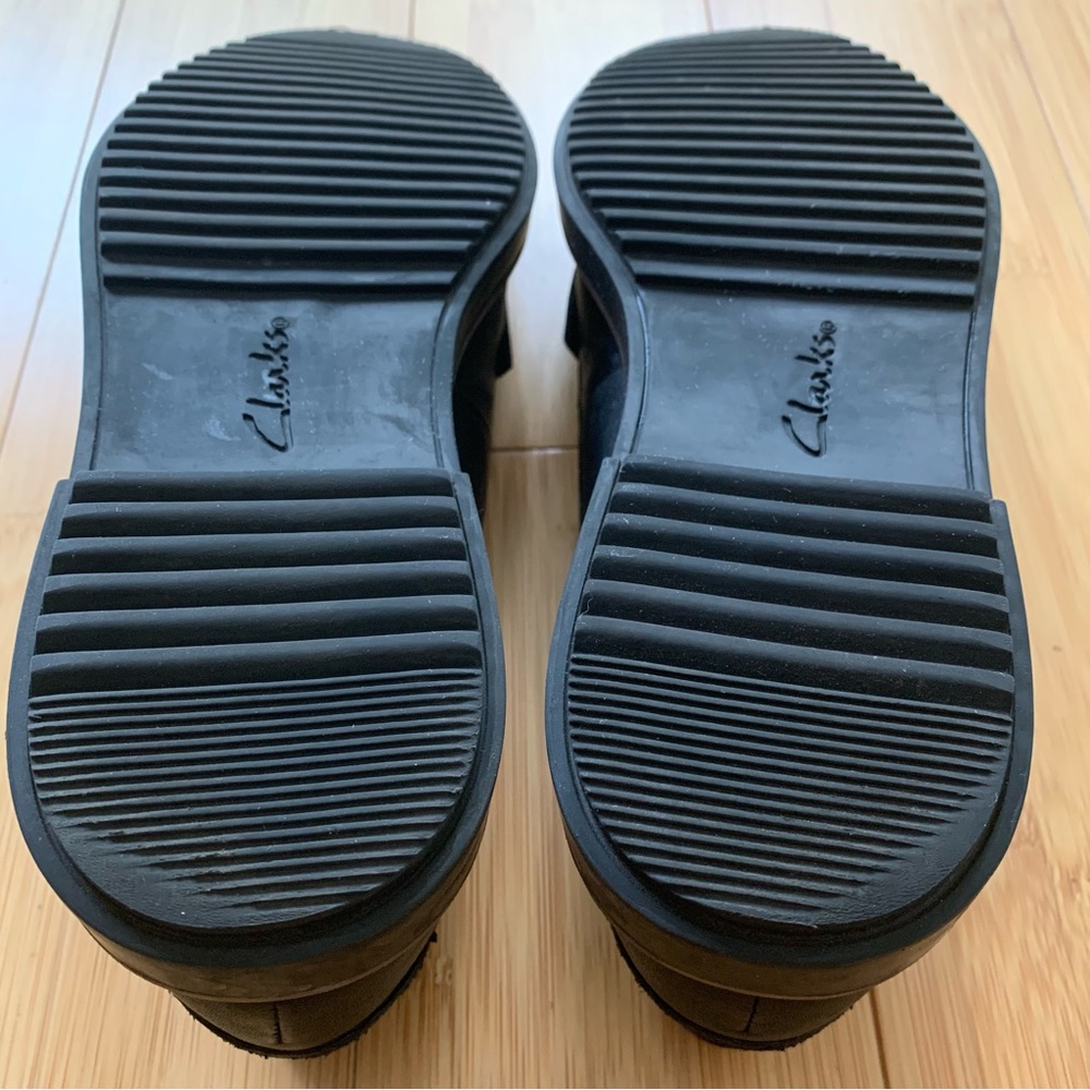 Like New! Clarks Raisie Eletta Black Leather & Gray Tweed Penny Loafer, Size 7 - Picture 8 of 14